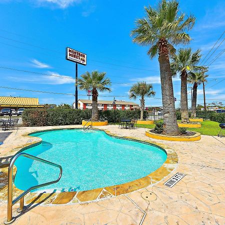 Microtel Inn & Suites By Wyndham New Braunfels I-35 Exteriör bild