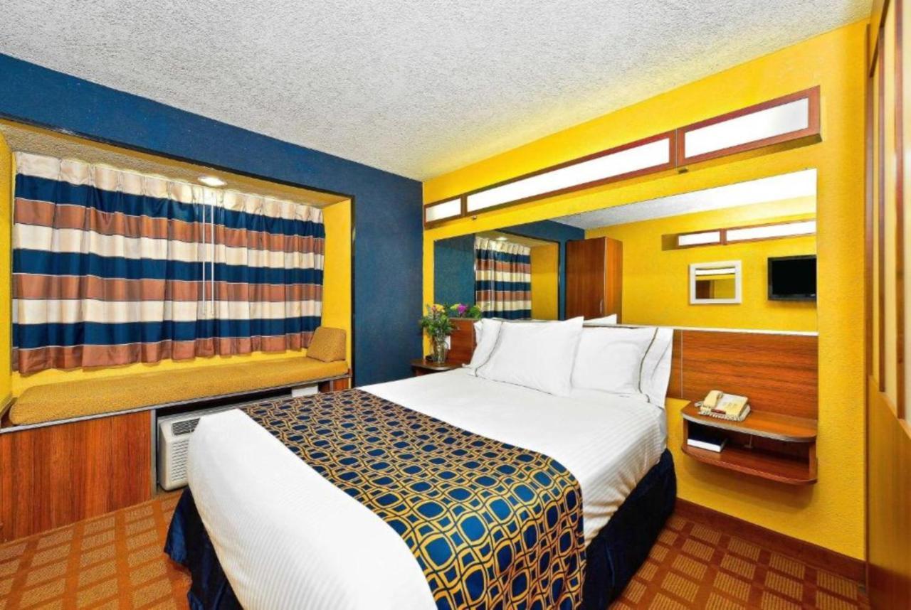 Microtel Inn & Suites By Wyndham New Braunfels I-35 Exteriör bild
