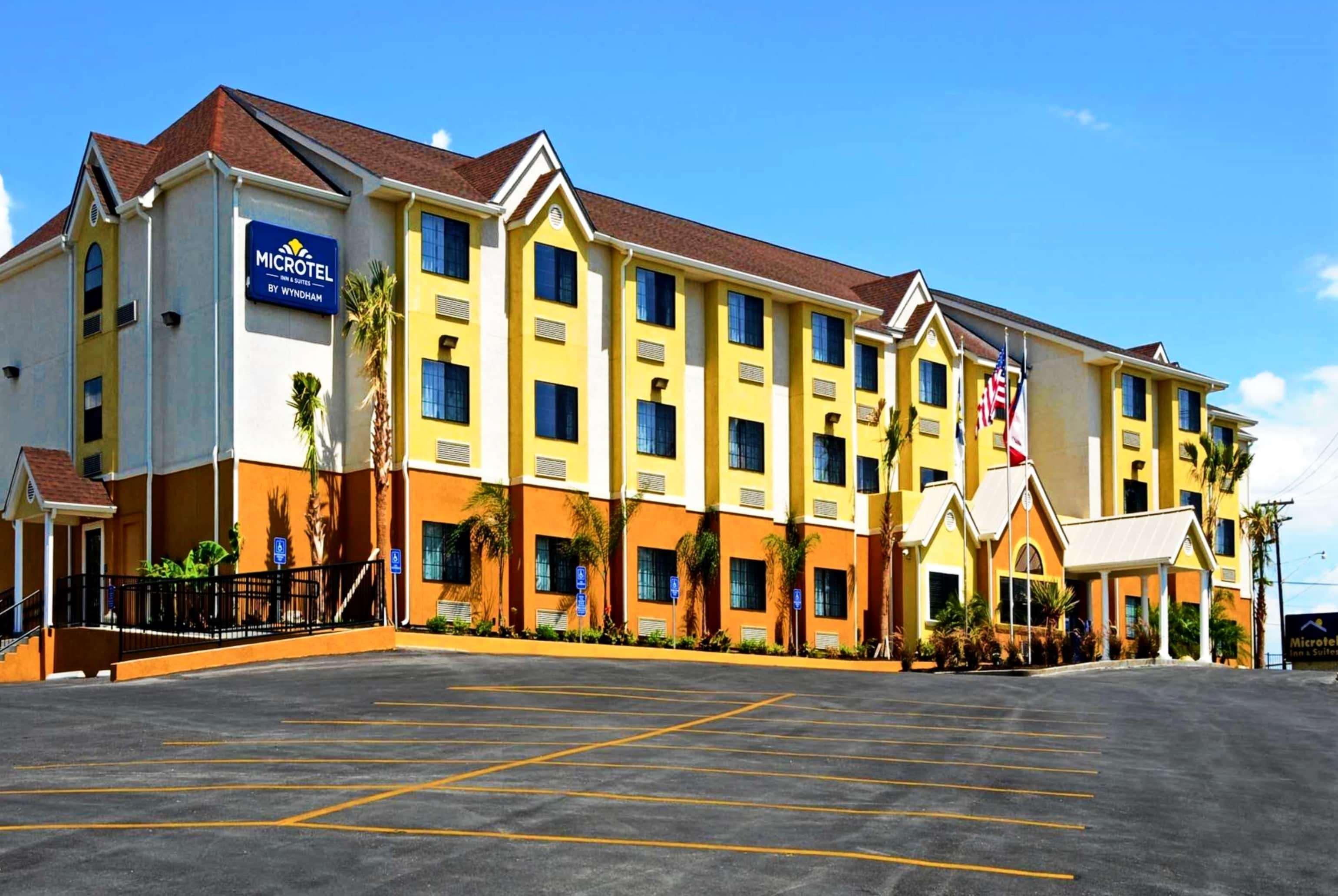 Microtel Inn & Suites By Wyndham New Braunfels I-35 Exteriör bild